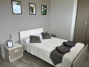 F6 Room 1, Private Room one small double bed shared bathroom in shared Flat